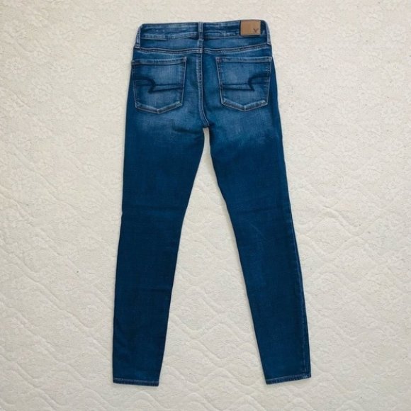 NEW American Eagle Dark Stretch Skinny Jeans SZ 2 - Picture 3 of 3
